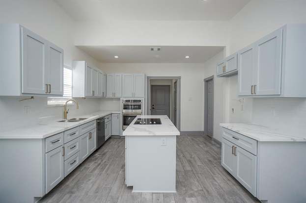 property at 1915 Hardy St
