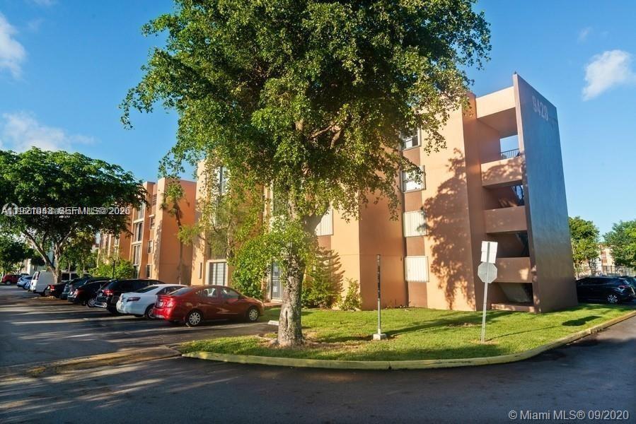 9431 SW 4th St in Miami, FL - Foto de edificio