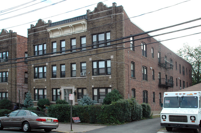 47 High St in Passaic, NJ - Foto de edificio - Building Photo