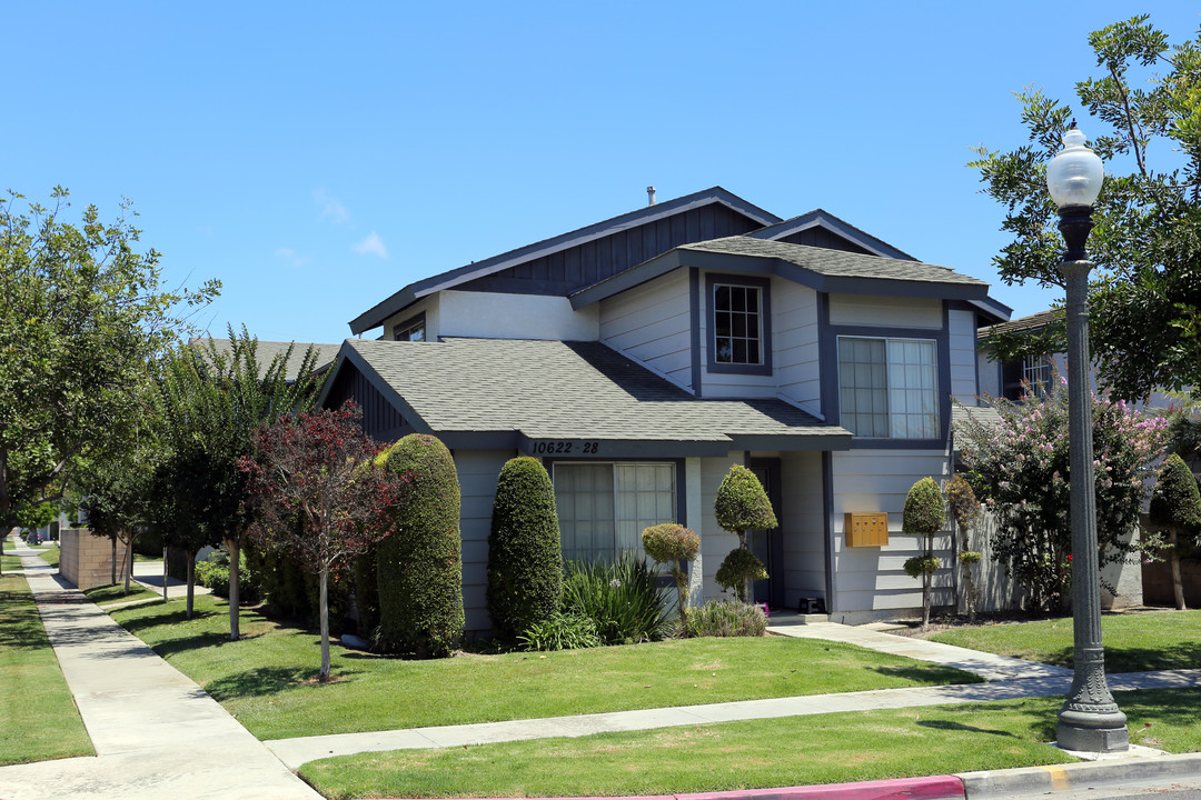 10622-10628 Oak St in Los Alamitos, CA - Building Photo