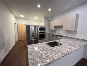 3478 N Broadway-Unit -236 in Chicago, IL - Building Photo - Building Photo