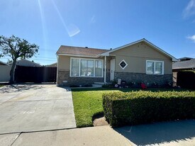 14417 Mercado Ave in La Mirada, CA - Building Photo
