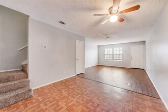 600 Grand Ave in Arlington, TX - Building Photo - Building Photo
