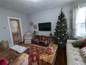 110 Cutler St-Unit -1 in Warren, RI - Building Photo - Building Photo