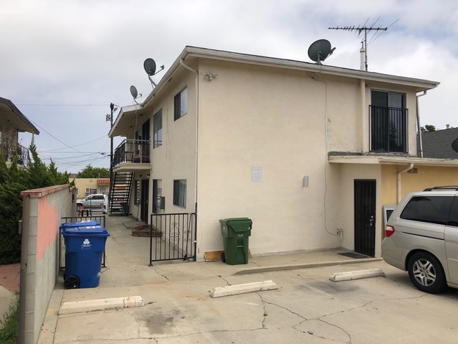 473 N Bandini St in San Pedro, CA - Building Photo - Building Photo