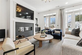 211 Cypress Ln, Unit 4 in Villa Rica, GA - Building Photo - Building Photo