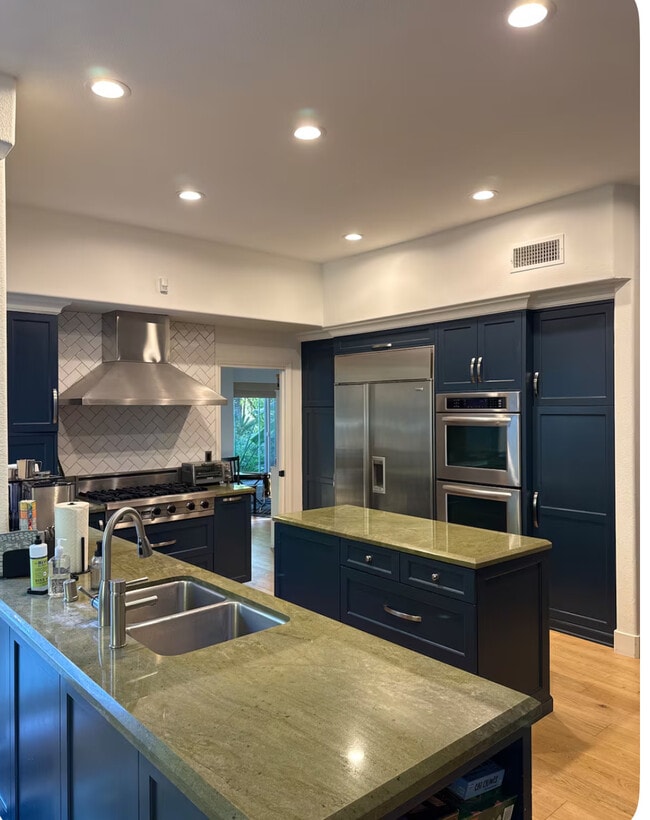 22259 Dumetz Rd in Woodland Hills, CA - Building Photo - Building Photo