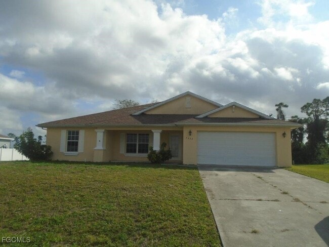 3623 NE 17th Pl in Cape Coral, FL - Foto de edificio - Building Photo