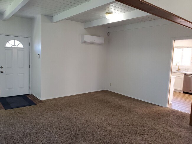 5568 Mary Ln Dr in San Diego, CA - Building Photo - Building Photo