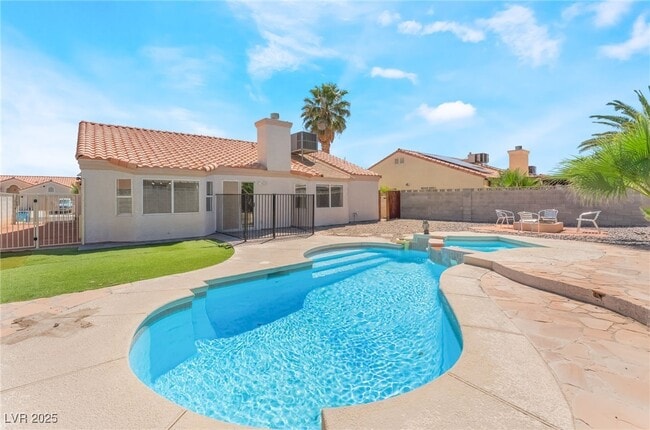 property at 5033 Drummond Rd