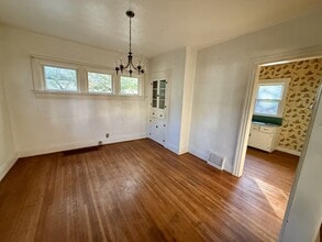44 E Parkwood Dr in Dayton, OH - Building Photo - Building Photo