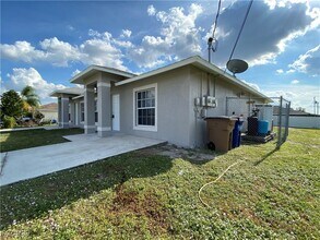 4543 20th St SW in Lehigh Acres, FL - Foto de edificio - Building Photo