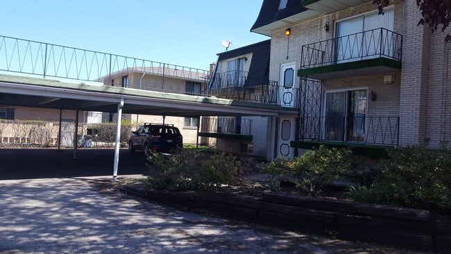 9606 Kedvale Ave, Unit 1A