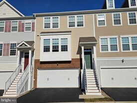 1736 Beacon Ln in Warrington, PA - Building Photo