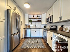 1350 N Dearborn St, Unit 16D in Chicago, IL - Building Photo