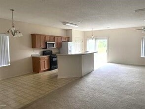 2223 Gallagher Dr in Chipley, FL - Building Photo - Building Photo