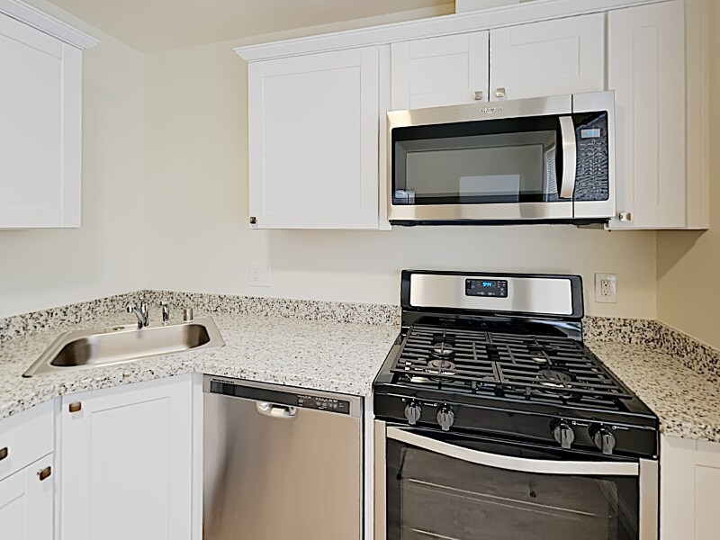 2065 15th Ave in Sacramento, CA - Building Photo