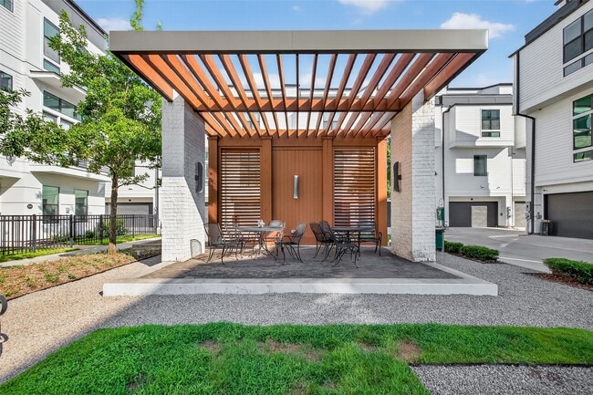 property at 1113 Paige St