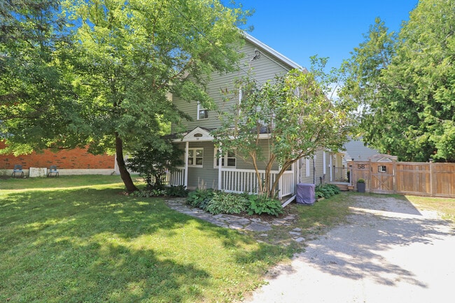 58 Cedar St in Collingwood, ON - Building Photo - Building Photo
