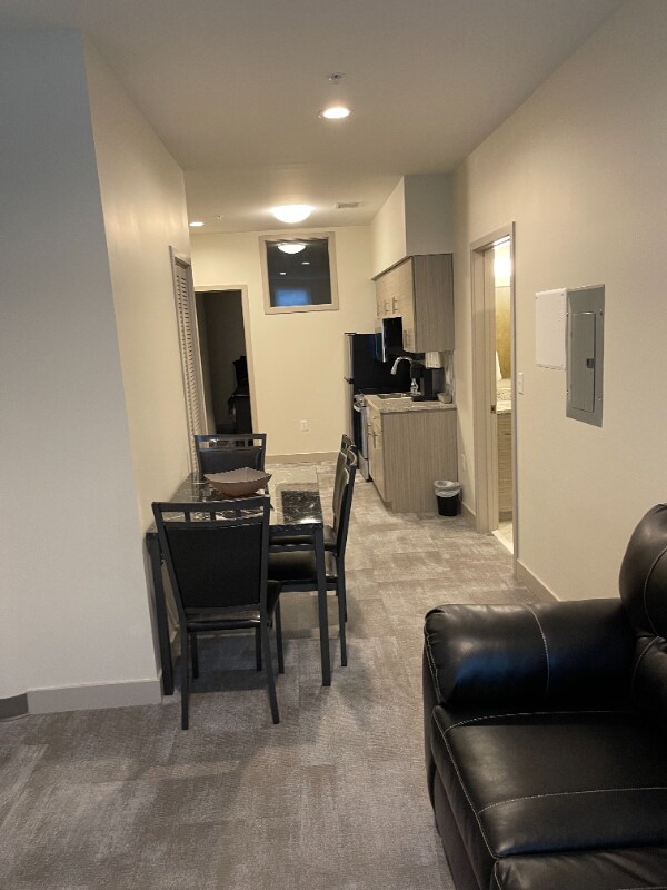 1417 W9th St in Cleveland, OH - Building Photo - Building Photo