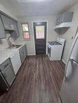 Sleepy Hollow Townhomes in Pittsburgh, PA - Building Photo