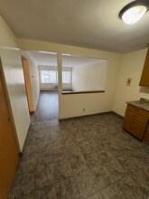 556 Jenks Ave E in St. Paul, MN - Building Photo - Building Photo