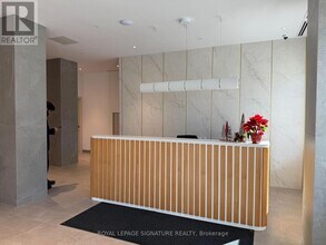 7439 Kingston Rd in Toronto, ON - Building Photo - Building Photo