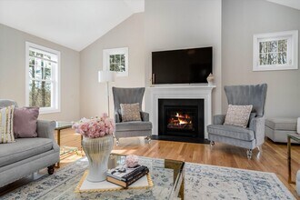 18 Scenic Dr in Manchester, NH - Building Photo - Building Photo