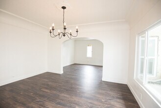 4570 W Adams Blvd, Unit 4570 in Los Angeles, CA - Building Photo - Building Photo