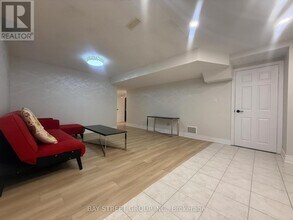 28 Lugano Crescent in Markham, ON - Building Photo - Building Photo