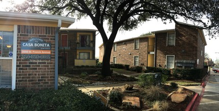 Casa Bonita in Dallas, TX - Building Photo - Building Photo