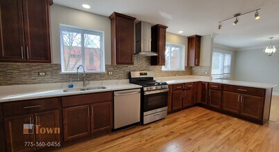 5346 N Francisco Ave, Unit 1 in Chicago, IL - Foto de edificio - Building Photo