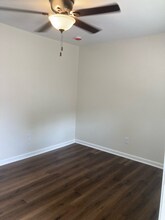 110 W Willow Dr in Roseland, IN - Foto de edificio - Building Photo