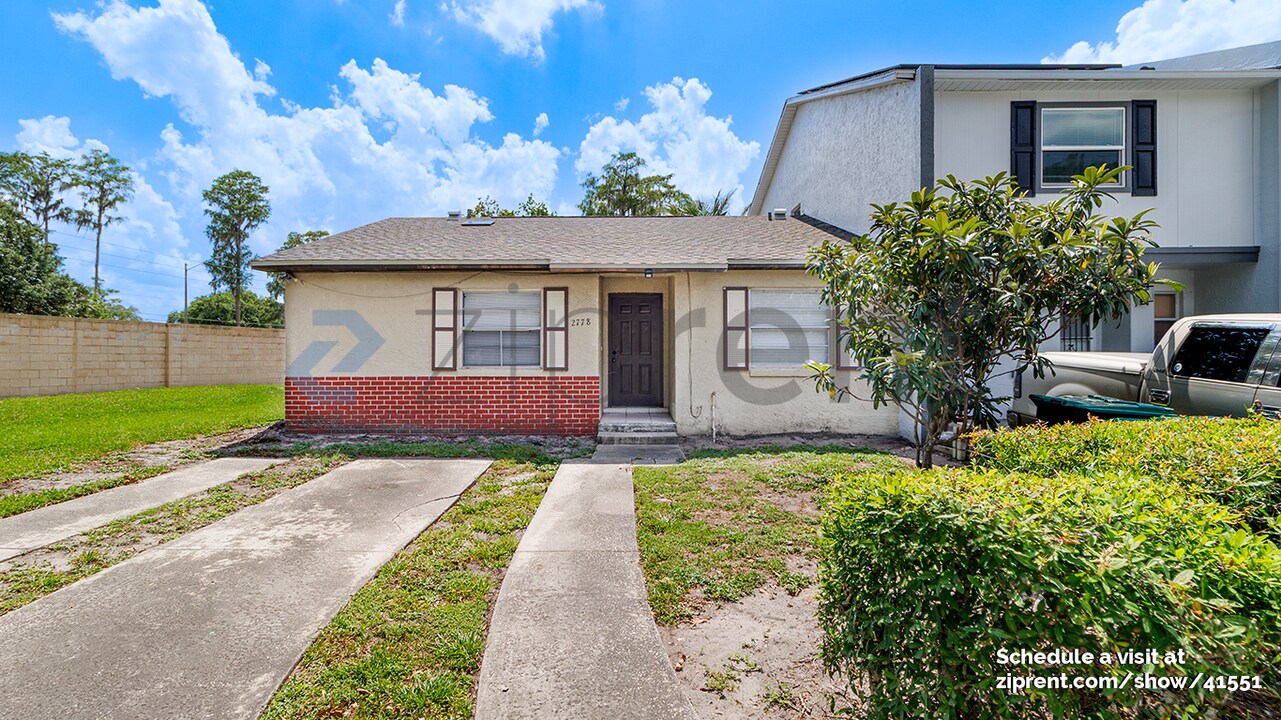 2778 Devie Ct in Orlando, FL - Foto de edificio