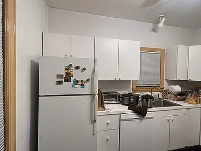 82 Park Ave, Unit 1 in Cambridge, MA - Building Photo - Building Photo