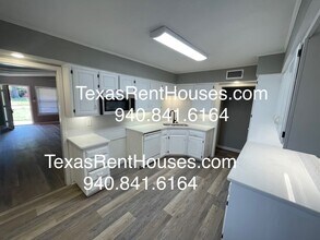 4702 Florist St in Wichita Falls, TX - Building Photo - Building Photo