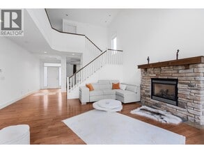 23953 McClure Ave in Maple Ridge, BC - Building Photo - Building Photo