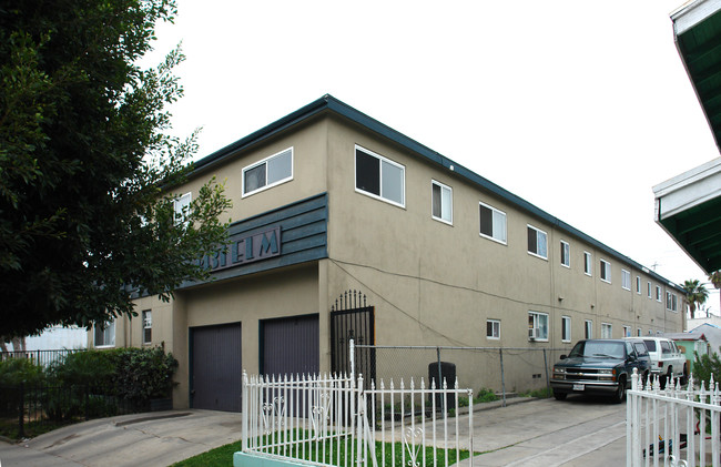 1431 Elm Ave in Long Beach, CA - Building Photo - Building Photo