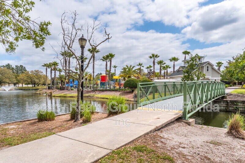 509 Big Tree Wy in Orange Park, FL - Building Photo