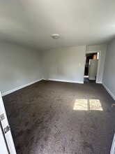 340 W 12th Ave in Homestead, PA - Building Photo - Building Photo