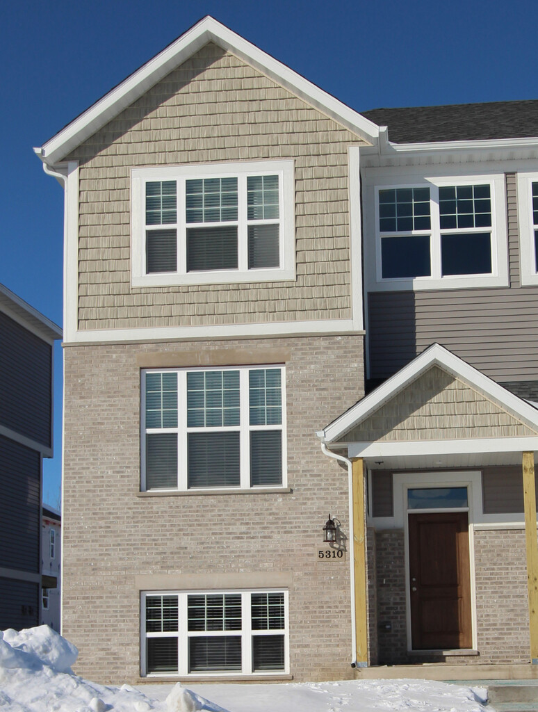 The Villas of Walden Woods Apartments Rockford, IL Apartments For Rent