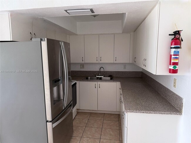 5304 NW 22nd St-Unit -5304 in Lauderhill, FL - Building Photo - Building Photo