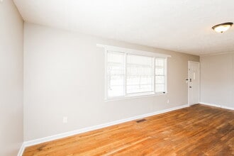 3995 Sandy Hill Rd in Buford, GA - Building Photo - Building Photo