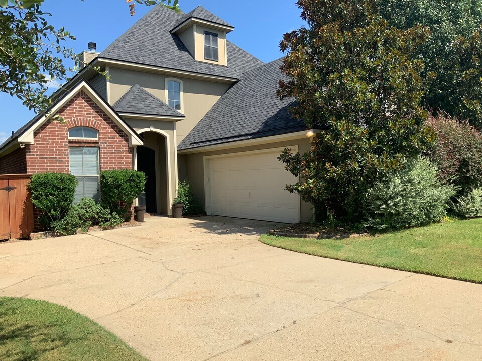 4849 Sandtrap Cir in Shreveport, LA - Building Photo