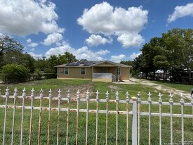 1243 Gillette Blvd in San Antonio, TX - Building Photo