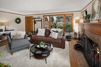 2803 Queen Anne Ave N in Seattle, WA - Building Photo - Building Photo