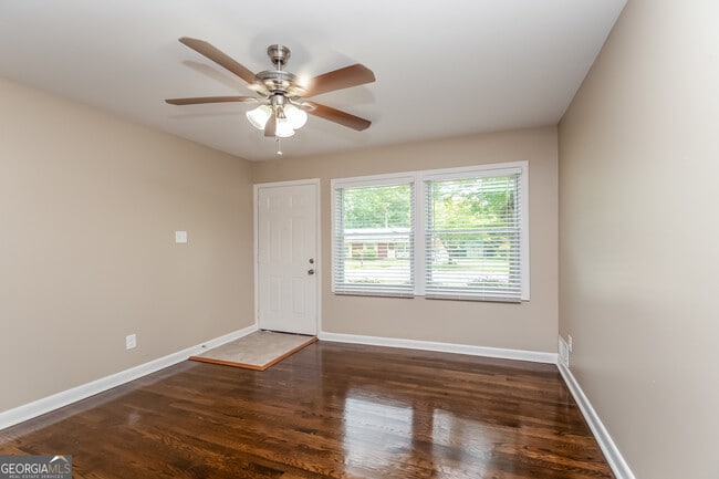 742 King Rd in Jonesboro, GA - Building Photo - Building Photo