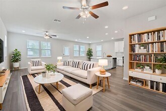 1213 Devon Stetson Pl in Austin, TX - Foto de edificio - Building Photo