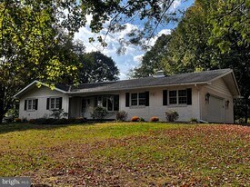 354 Fry Ave in Robesonia, PA - Building Photo