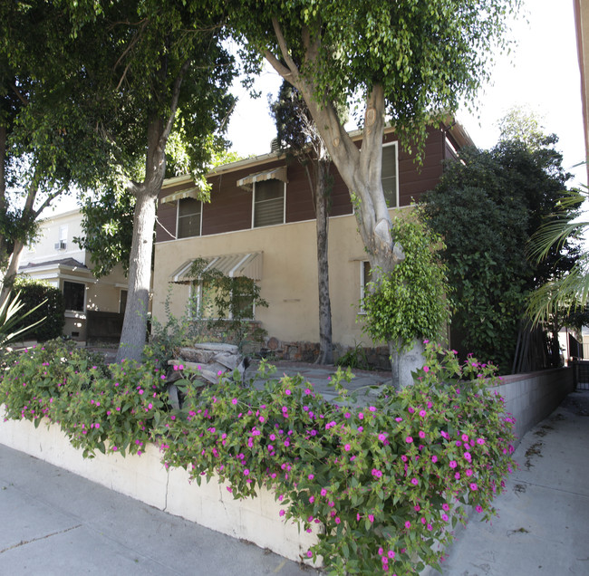 4430 Cahuenga Blvd in North Hollywood, CA - Building Photo - Building Photo